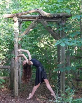 Dancer on pointe in a park Stock Photos