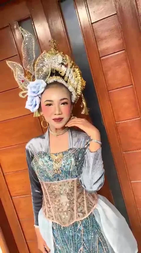 Dancer Prepares for Indonesian Independence Day Show, Bandung 2026 Stock Footage 344372074