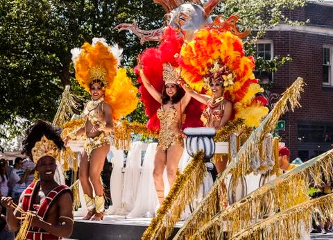 Dancers on parade float Stock Photos