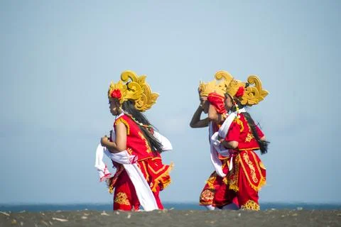 Dancers prepare behind the stage before taking part in the festival Stock Photos