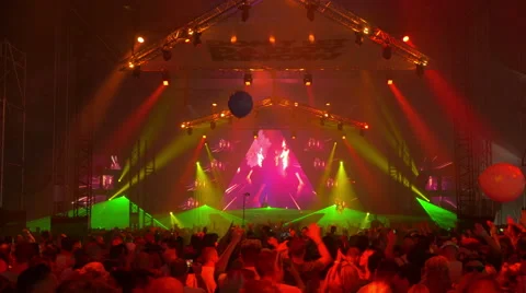 Dancing crowd at night club 스톡 동영상 43462174