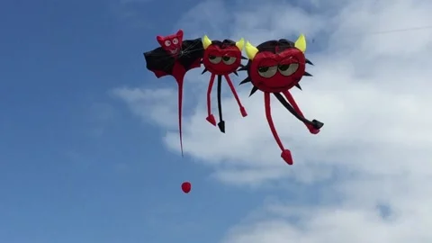 Dancing Devil inflatable kites 動画素材 167970981