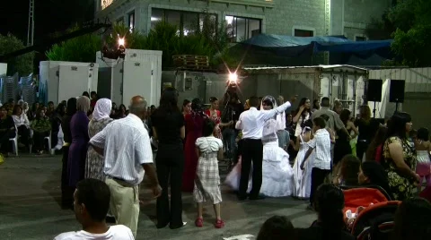 Dancing during Arab wedding Stockbeeldmateriaal 444511