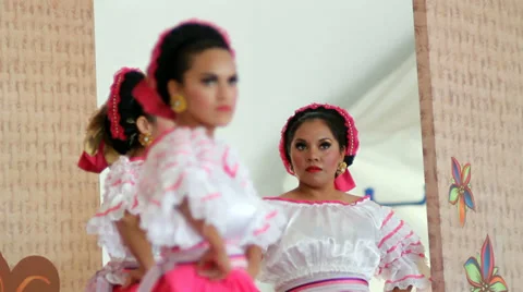 Dancing 스톡 동영상 31150093