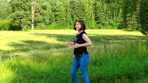 Dancing girl Video stock 114189552