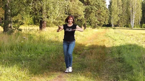 Dancing girl Video stock 114189785