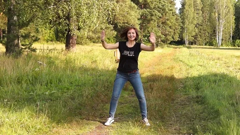 Dancing girl Video stock 114189872