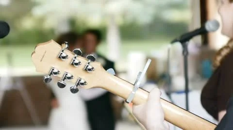 Dancing guitar Stock-Footage 8921008