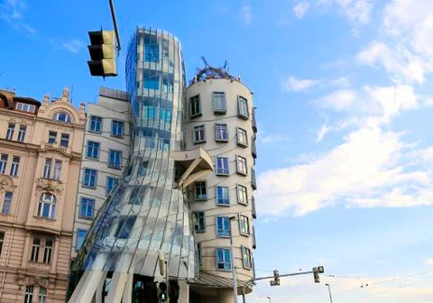 Dancing House (Ginger and Fred). Modern Architecture in Prague Stock-Fotos