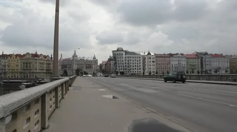Dancing House in Prague.. Stock Footage 11425261
