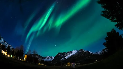 Dancing polar lights in Norway Video stock 36287073