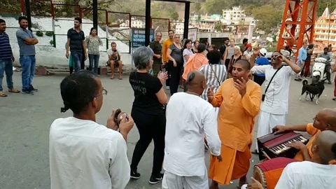 Dancing in public Stock-Footage 106743019