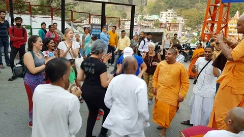 Dancing in public Stock-Footage 106743198