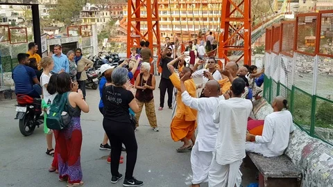 Dancing in public Stock-Footage 106743249