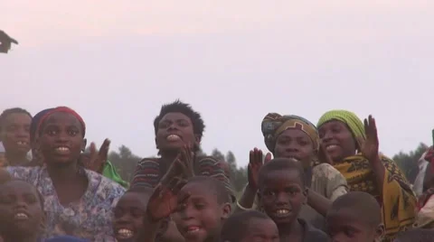 Dancing tribe of pygmies, Uganda 库存影片 44323762