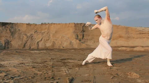 Dancing in the wasteland 4/5 Stock Footage 51291976