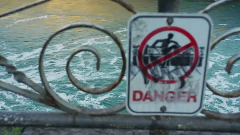 Danger sign at Niagara Falls 動画素材 218214948