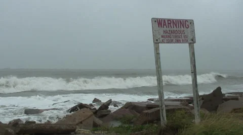 Dangerous Rocks With Hurricane Waves Video stock 33623178