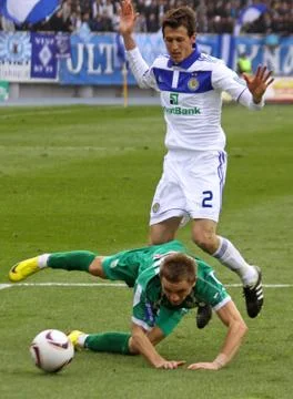 Danilo Silva of Dynamo Kyiv and Oleh Holodyuk of Karpaty Lviv Foto stock