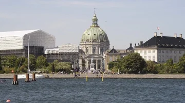 Danish royal residence Amalienborg Stock Footage 85786300