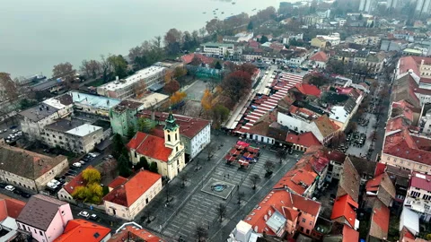 Danube river and cityscape of old town, Zemun, Belgrade, Serbia, Europe. 库存影片 324162345