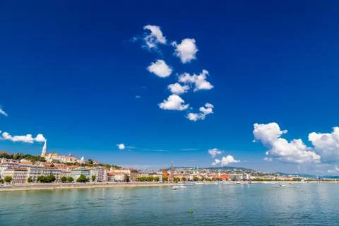 The Danube River runs through Budapest Foto stock
