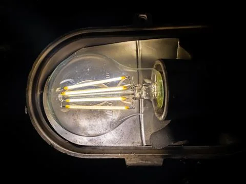 Dark basement LED lamp weak lighting single light Stockfoto's