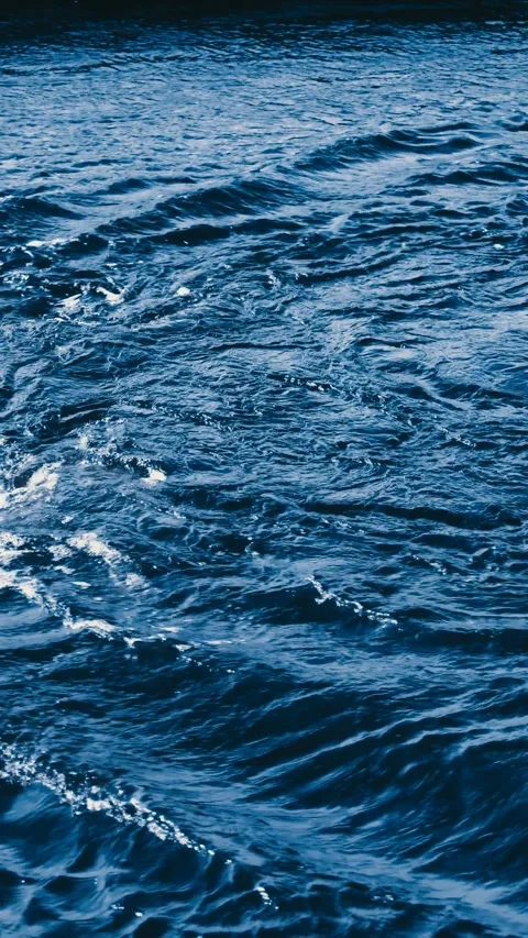 Dark blue ocean waves in slow motion with rich texture and movement. Stock-Footage 307012768