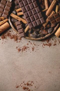Dark chocolate with cocoa 스톡 사진