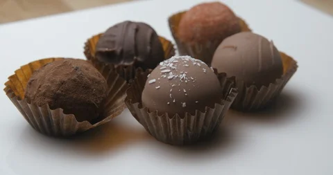 Dark chocolates rotating studio macro 스톡 동영상 101469143