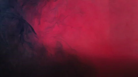 Dark Cloud in Water Stockbeeldmateriaal 318730