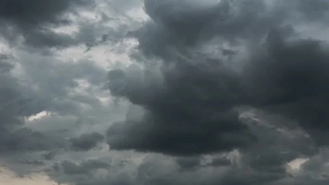 Dark clouds flutter and thunderstorm is coming Stock Footage 154344386