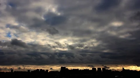 Dark clouds moving over the city  (timelapse) 動画素材 46428614