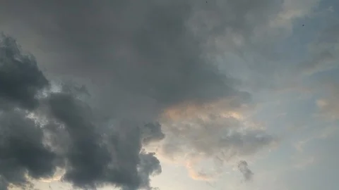 Dark clouds before the storm above the trees Video stock 120779002