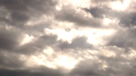 Dark clouds with sunlight Vidéo 35761299