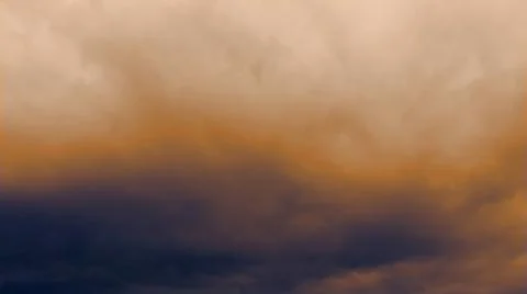 Dark dirty orange clouds - bg for war artworks - abstract 3D rendering Illustrazione stock