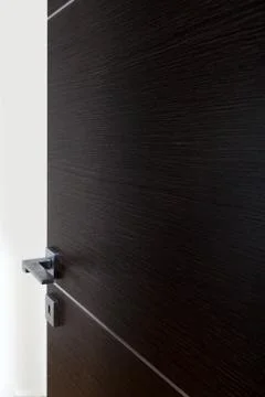 Dark door open a Foto stock