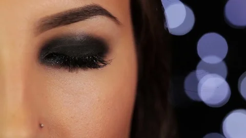 Dark eye makeup Stock-Footage 82850776