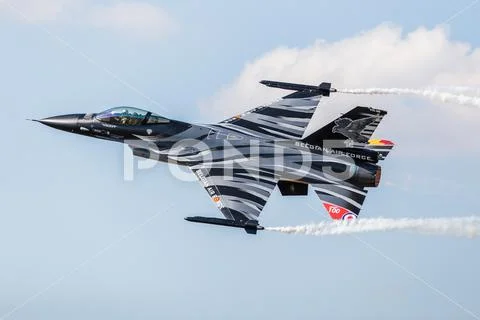 Dark Falcon Belgian Air Component F-16AM Solo Display Stock Photos