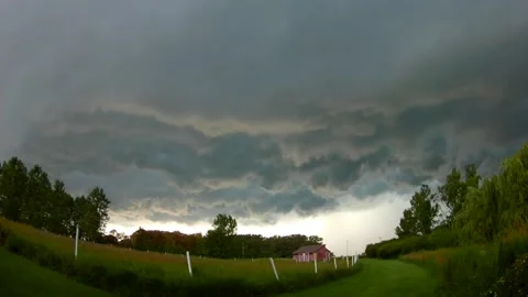 Dark, foreboding, churning, storm clouds 스톡 동영상 158118871
