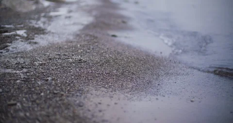 Dark Gentle Waves on Shore Vídeo Stock 122129877