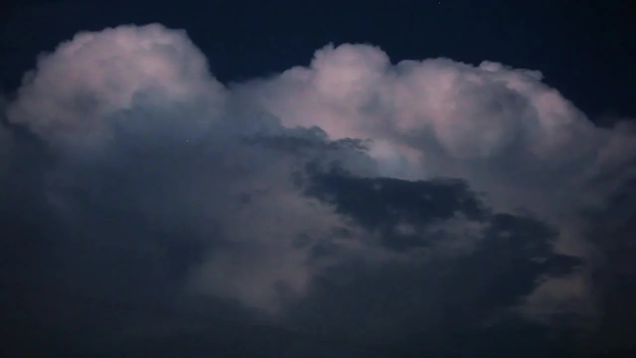 cumulonimbus clouds lightning