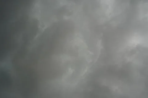Dark layers cloudy rain coming. Dark storm clouds background. Dark sky full o Foto stock