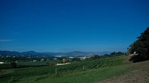 Dark night sky timelapse Stock Footage 108014569