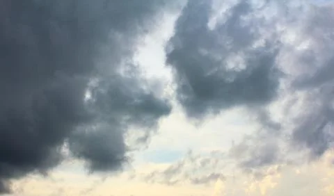 Dark sky and dramatic black cloud before rain. Foto stock
