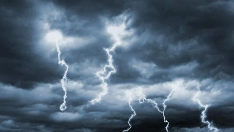 The dark sky with heavy clouds converging and a violent storm before the ra.. Stock Photos