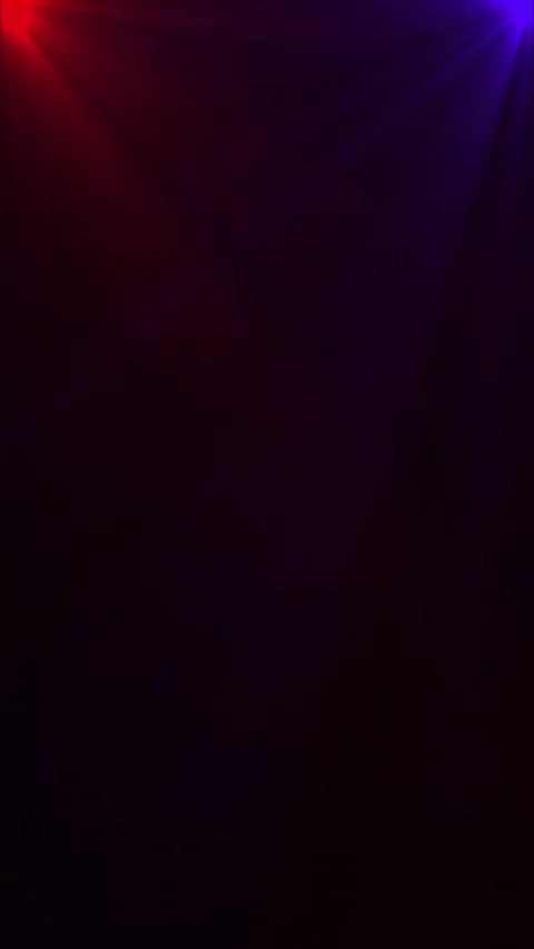 Dark stage with red and blue spotlight beams. 库存影片 331898312