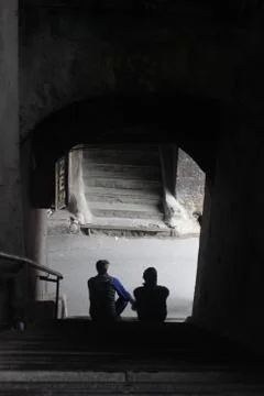 DARK - STAIR DOWN - PERSONS Foto stock