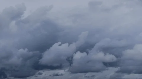 Dark storm clouds are moving slowly. Stock-Footage 100708519