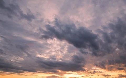 Dark storm clouds with background,Dark clouds before a thunder-storm. Stockfoto's